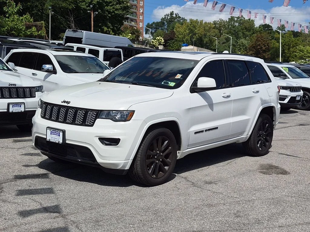 Used 2018 White Jeep Altitude image 1