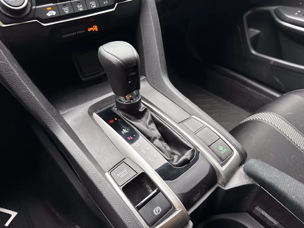 Used 2018 Modern Steel Metallic Honda LX image 12