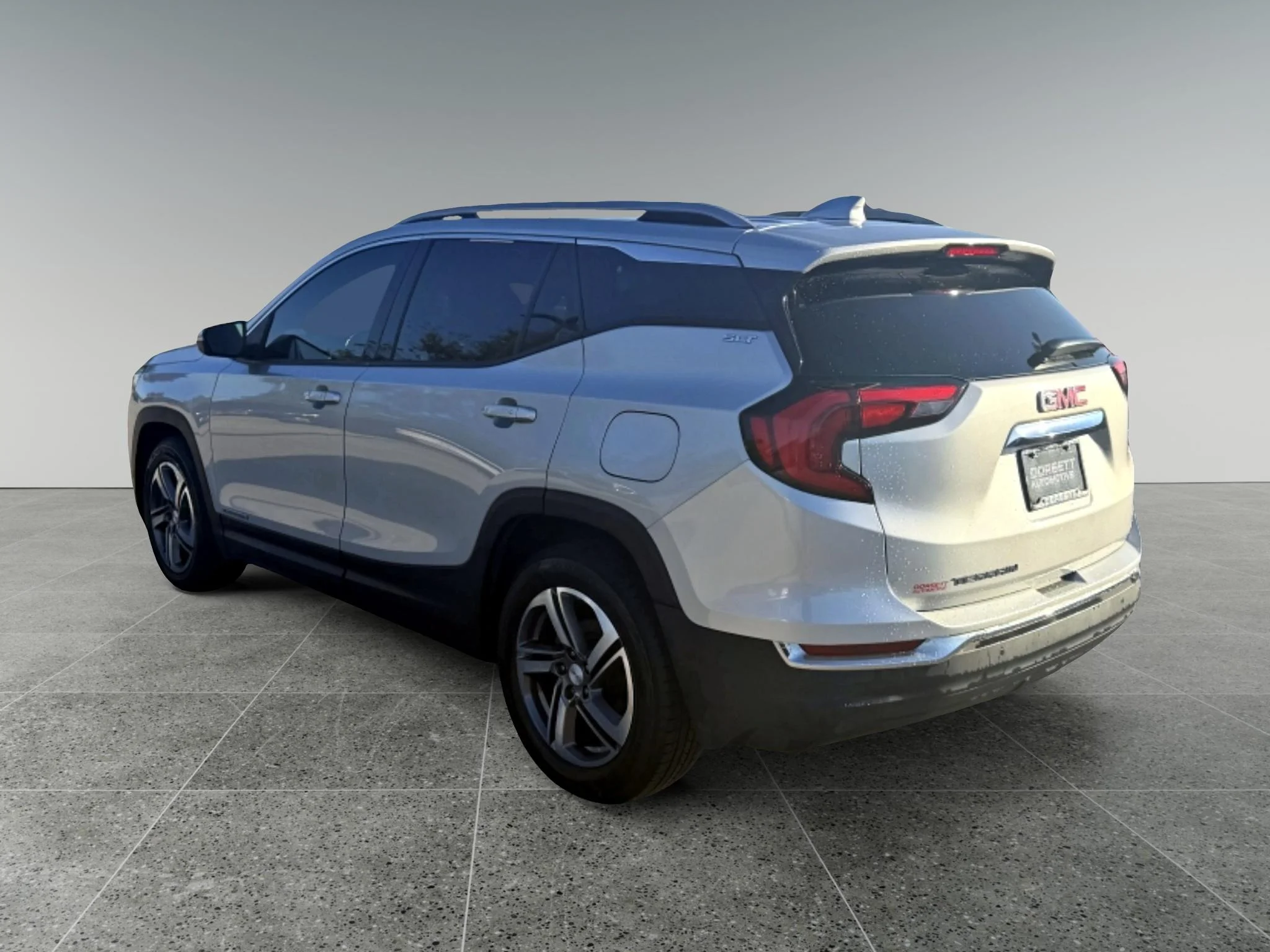 Used 2018 Quicksilver Metallic GMC SLT image 4