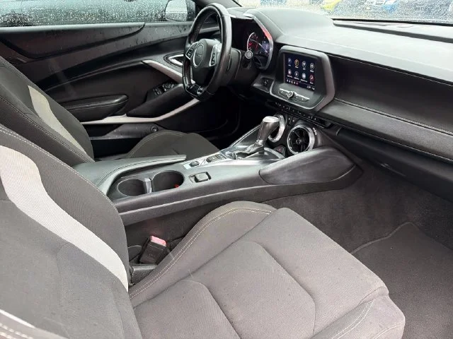 Used 2021 Gray Chevrolet 1LT image 24