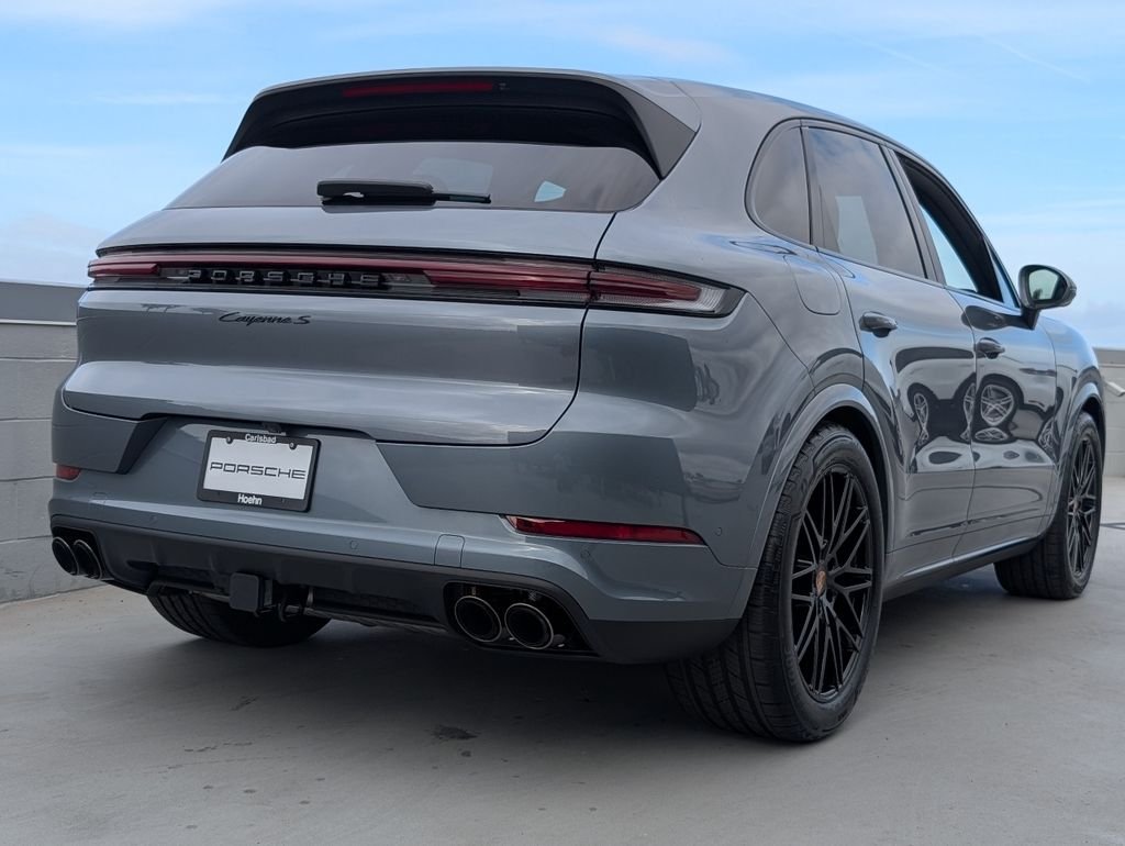 2026 Porsche Cayenne S - Photo 23