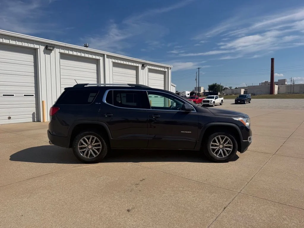 Used 2018 Silver GMC SLE-2 image 2