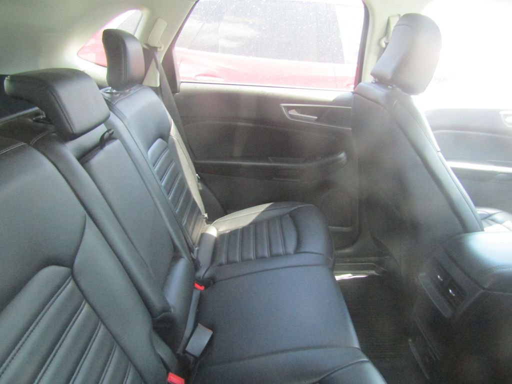 Used 2023 Green Ford SEL image 12