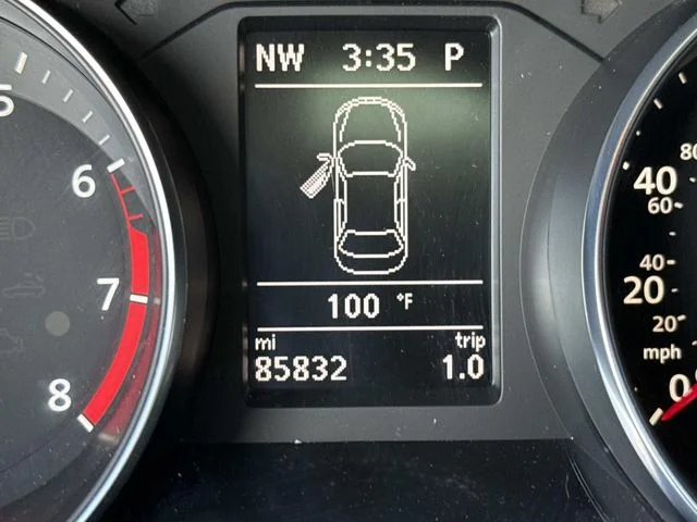 Used 2018 Silver Volkswagen 2.0T SE image 38