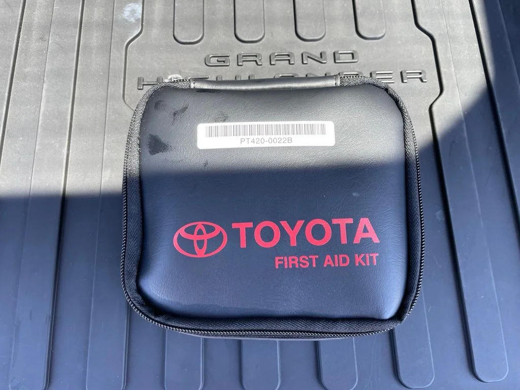 Used 2025 White Toyota MAX Platinum image 31