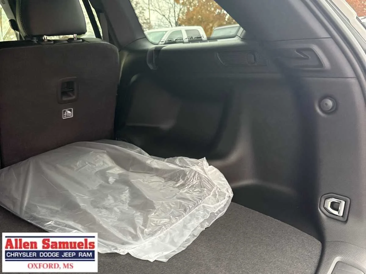 2025 Jeep Grand Cherokee Altitude - Photo 26