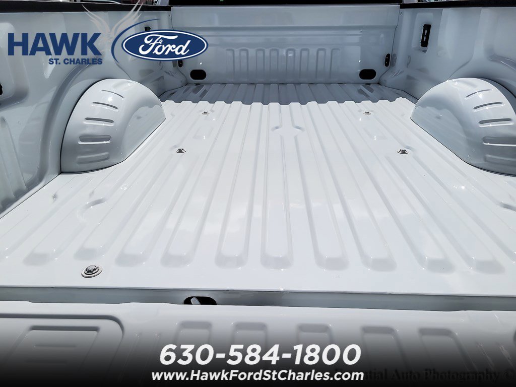 New 2025 Oxford White Ford F-350® XLT image 14