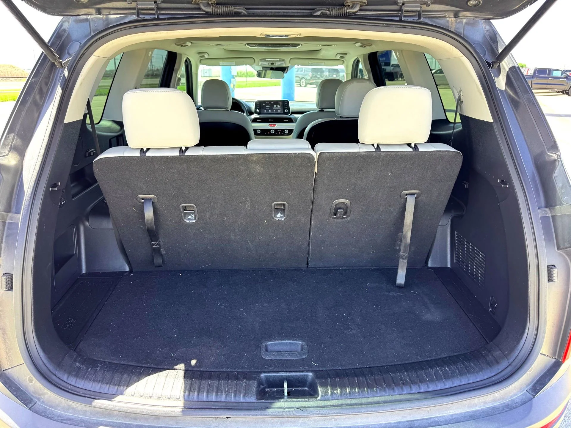 Used 2021 Gravity Grey Kia S image 8