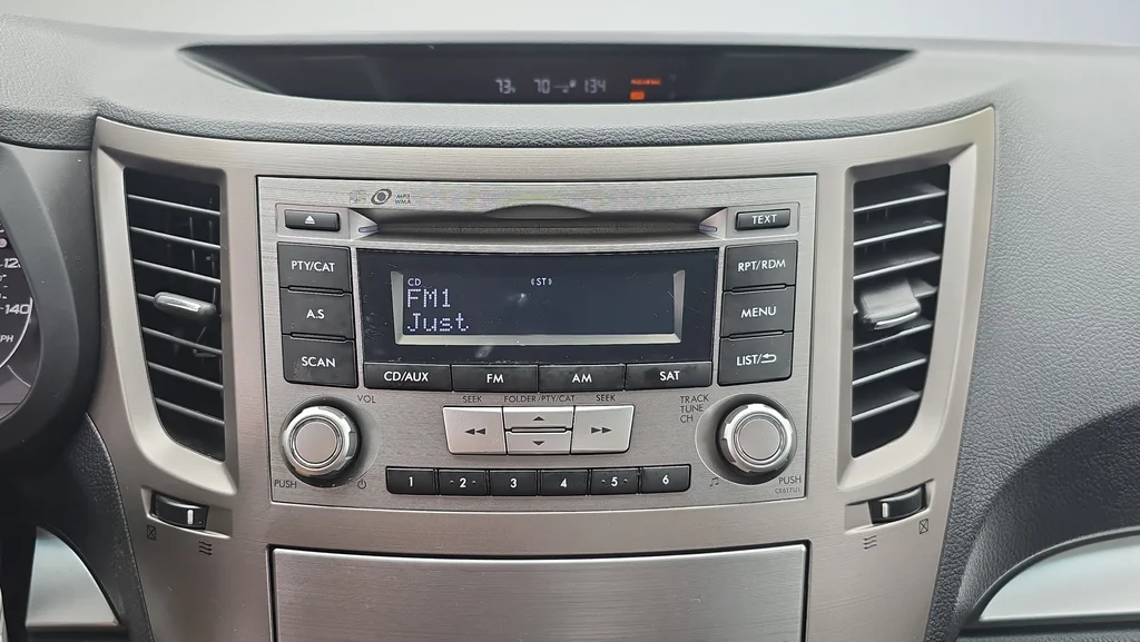 Used 2012  Subaru 2.5i image 14