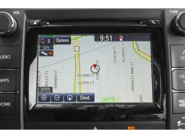 Used 2015  Toyota SE image 21