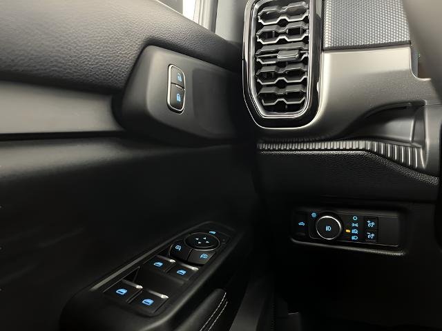 New 2026 Carbonized Gray Metallic Ford XLT image 36