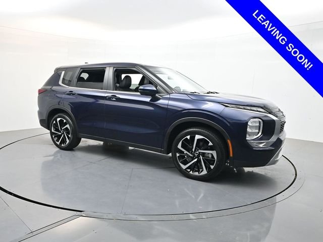 Used 2024  Mitsubishi SE image 1