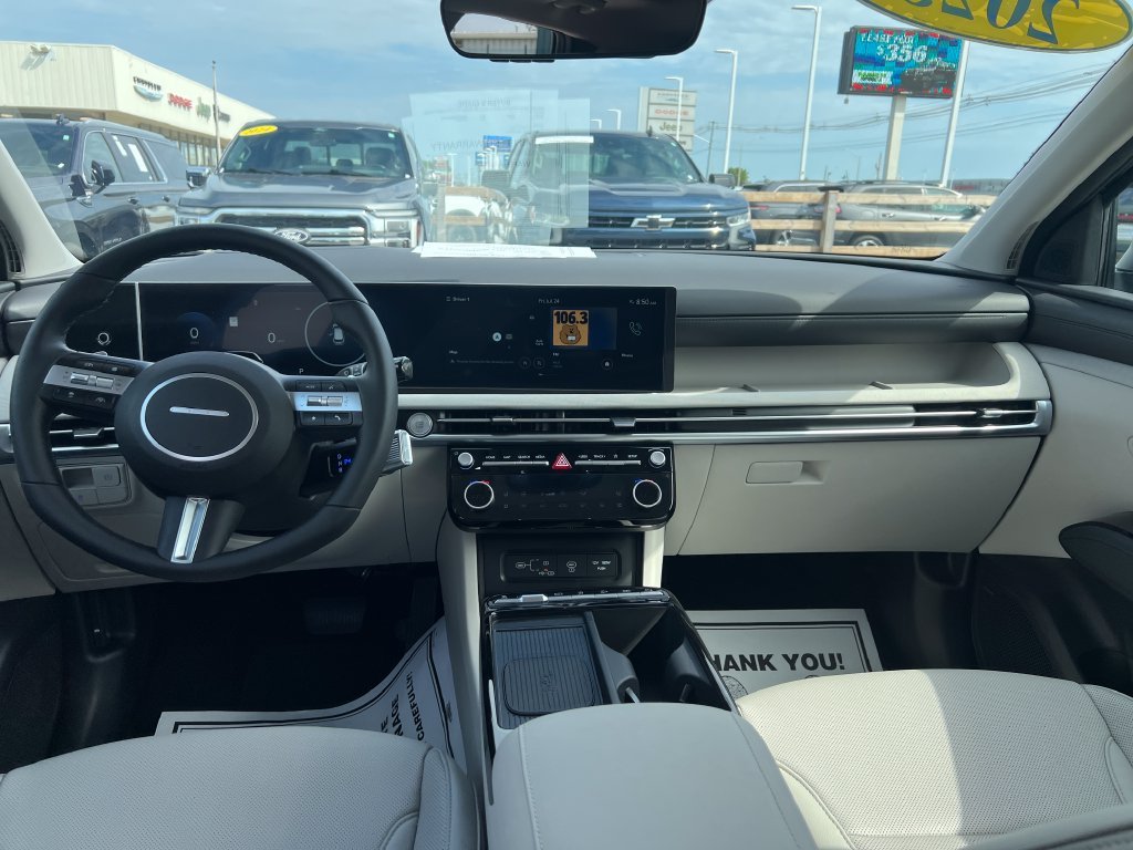 Used 2025 Black Hyundai Limited image 15