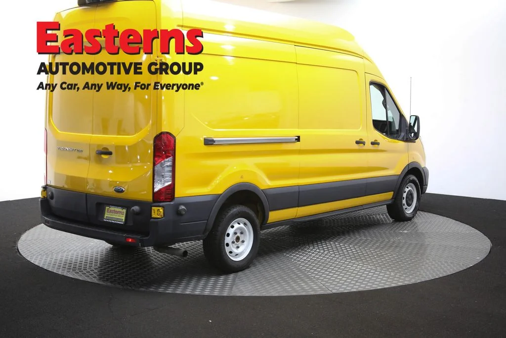 Used 2020 Yellow Ford Base image 39