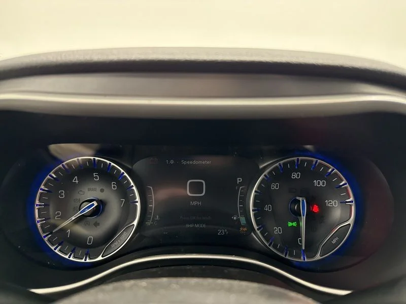 2026 Chrysler Pacifica Select - Photo 32