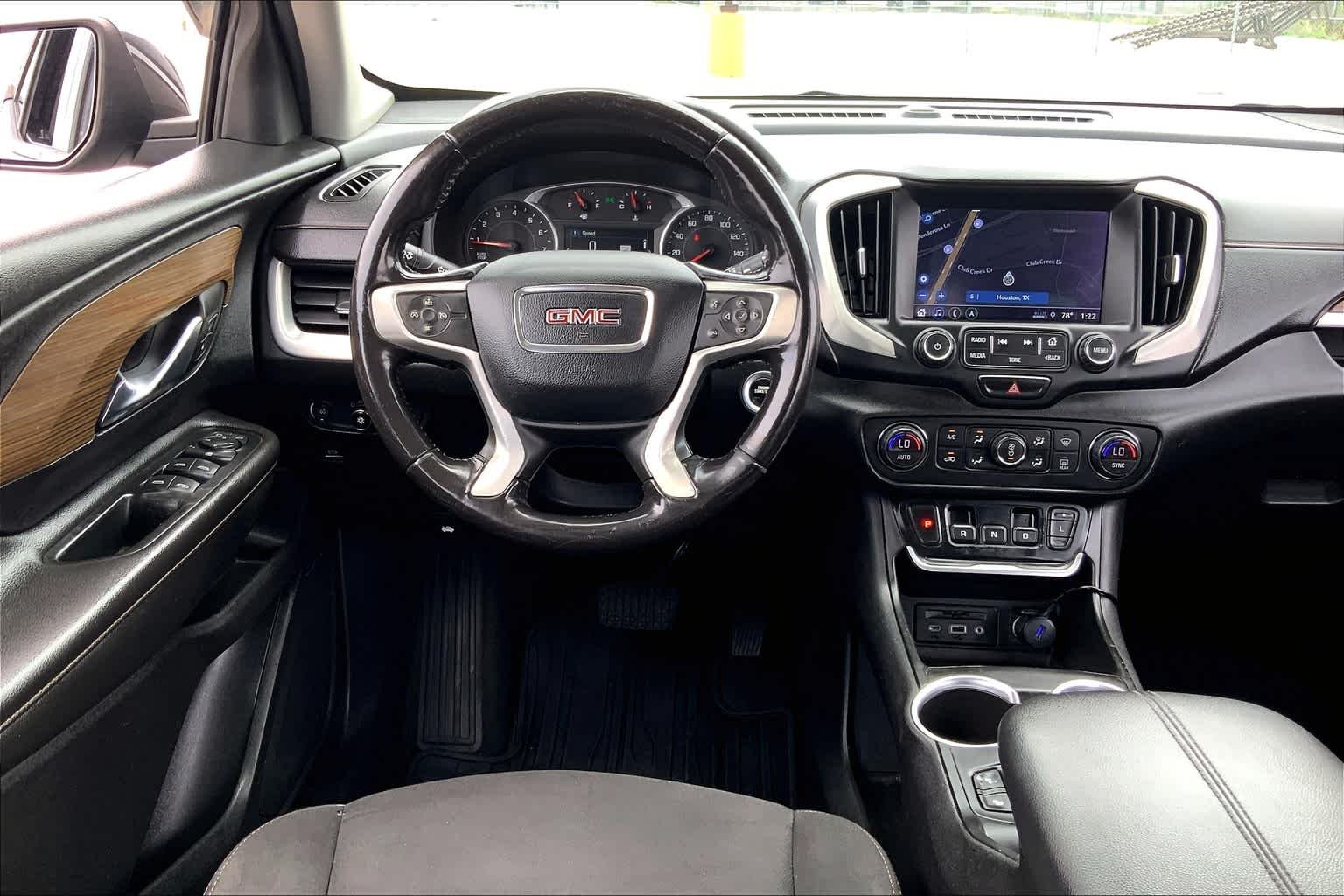 Used 2018 Graphite Gray Metallic GMC SLE image 6
