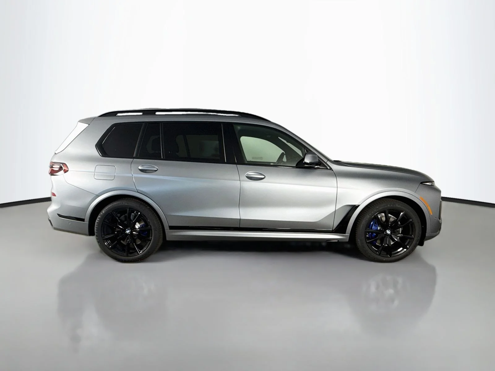 New 2027 Frozen Pure Grey Metallic BMW xDrive40i image 8