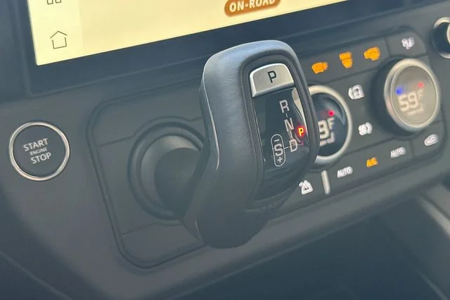 New 2026 Borasco Grey Land Rover X-Dynamic SE image 20
