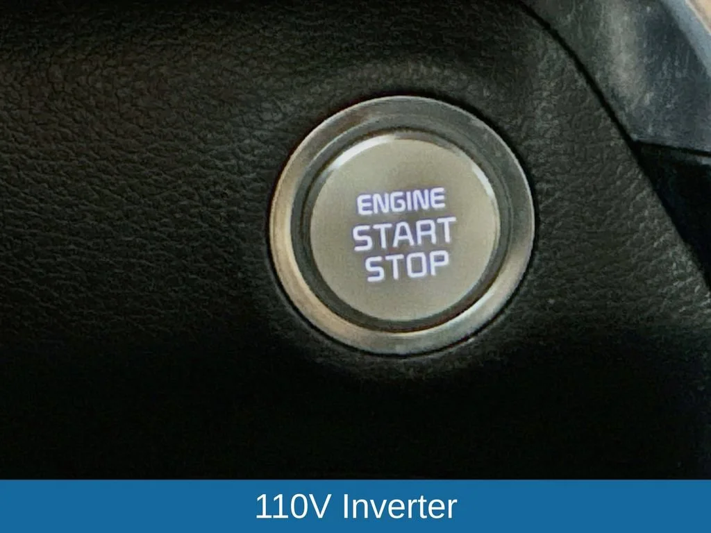 Used 2022 White Kia SX image 21