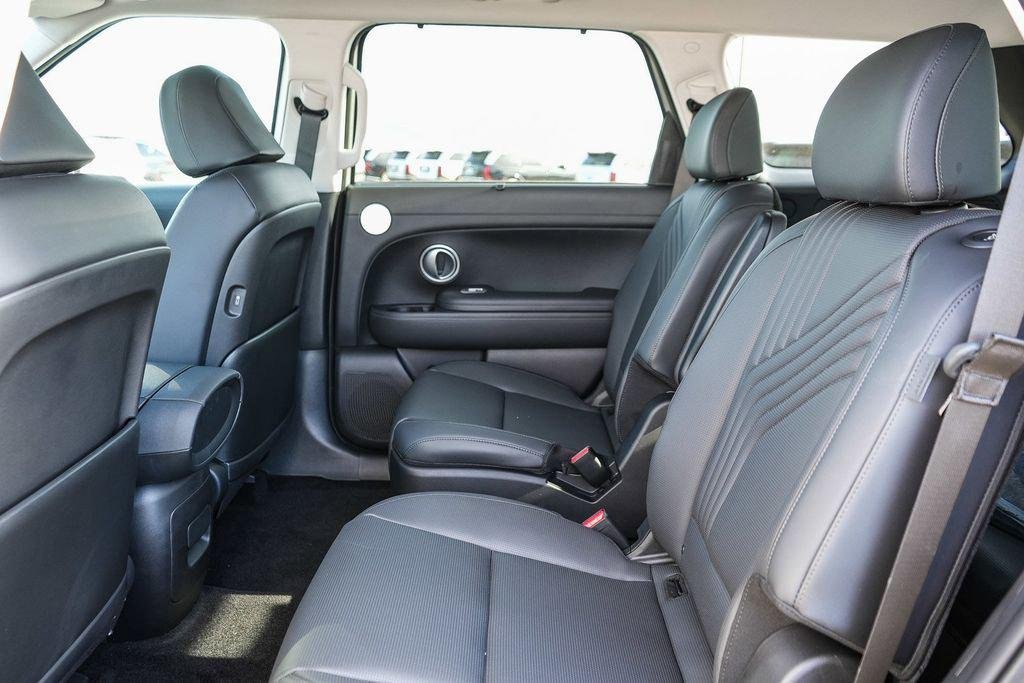 New 2026 Silver Hyundai SEL Premium image 47