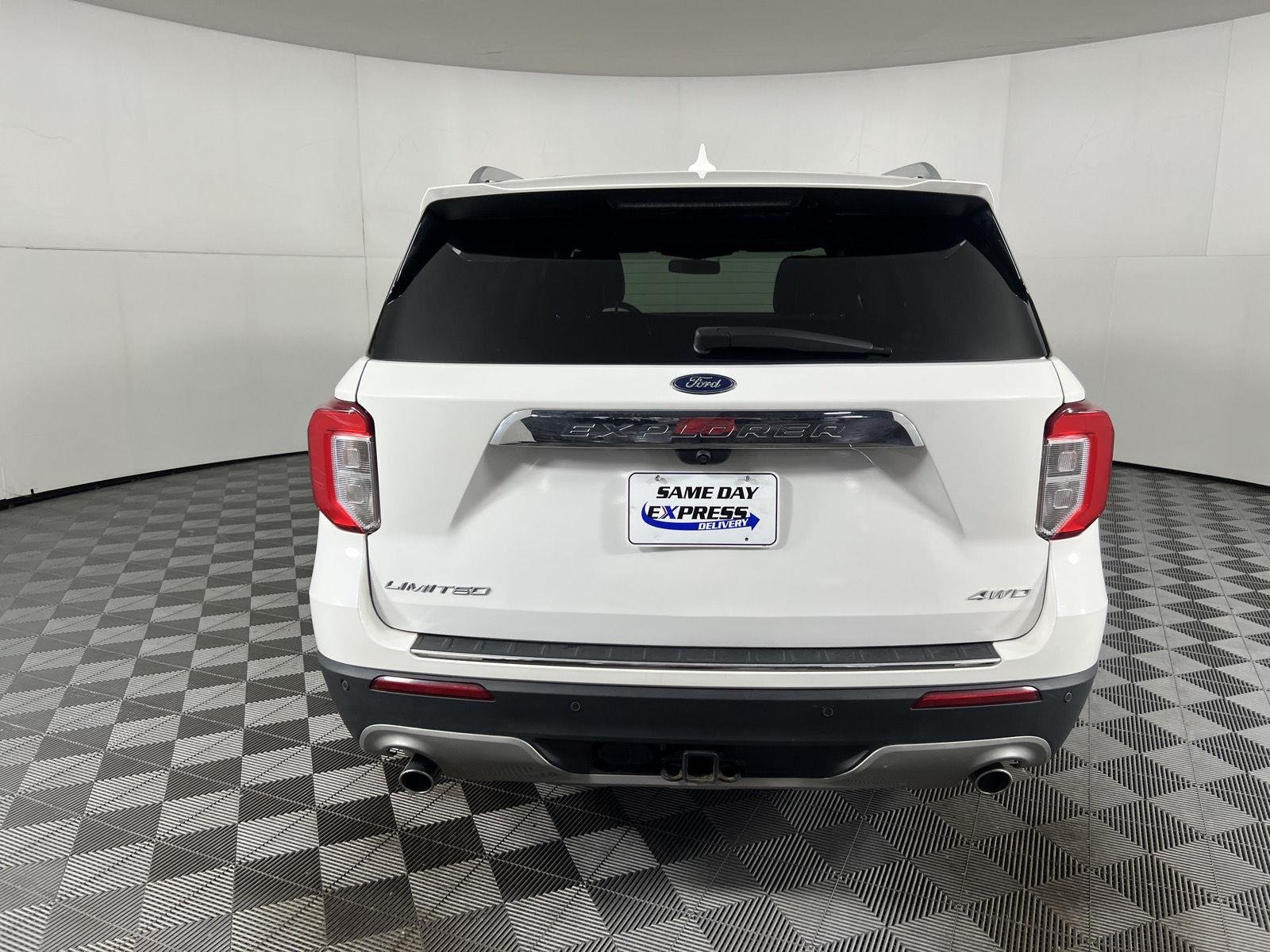 Used 2022 White Metallic Ford Limited image 46