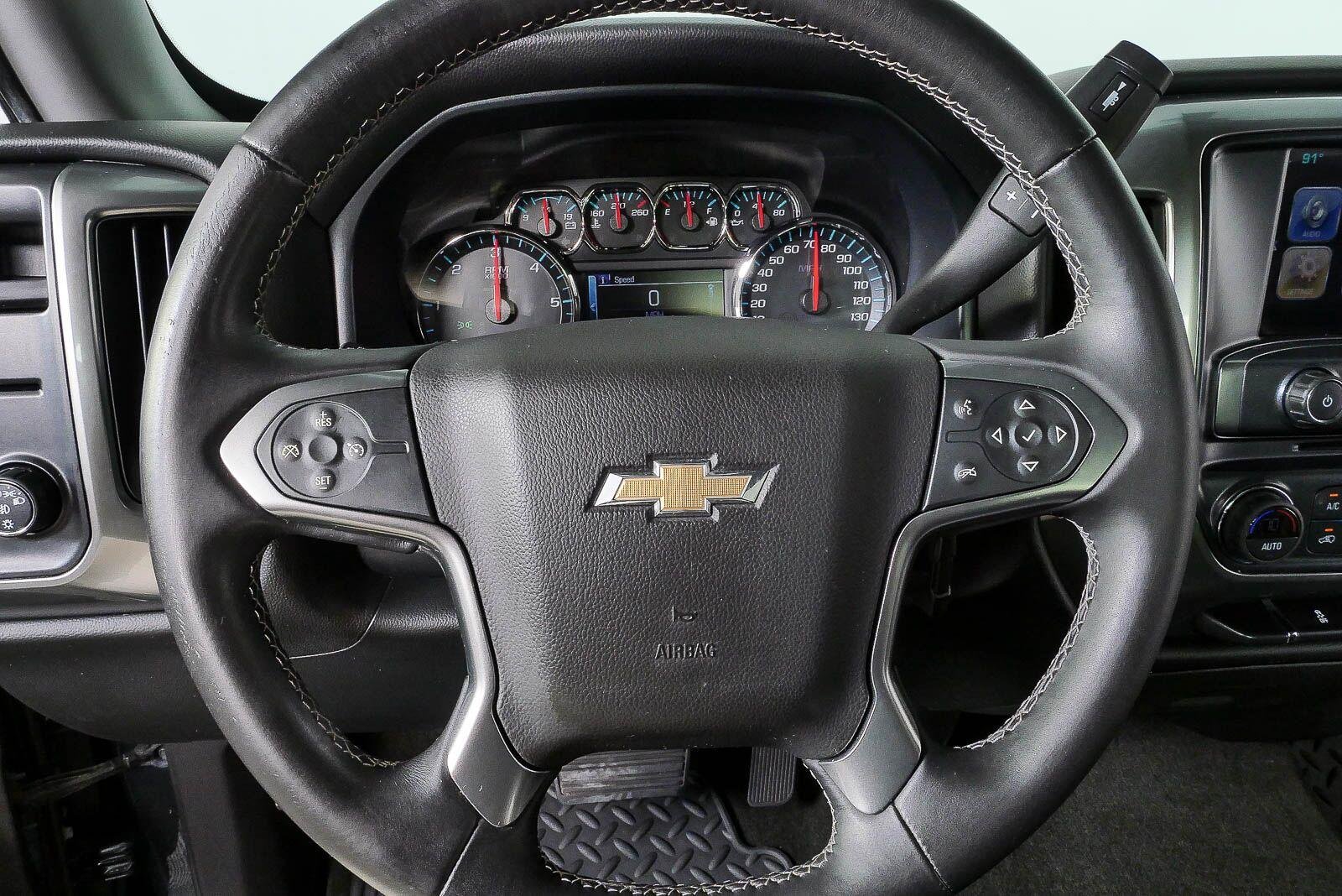 Used 2017 GRAPHITE METALLIC Chevrolet LT image 8