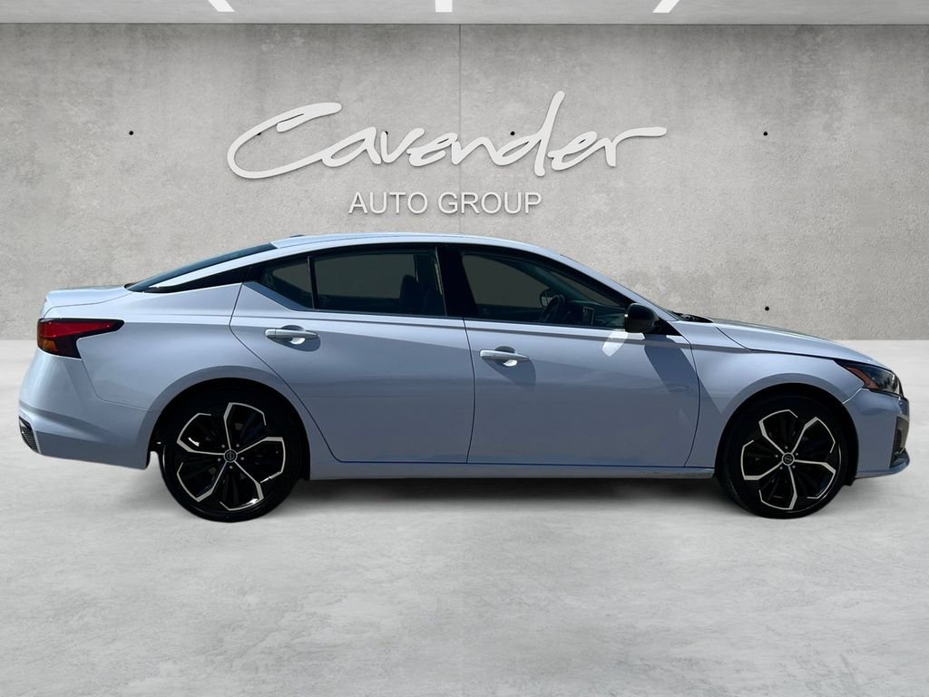 Used 2024 Gray Nissan 2.5 SR image 17