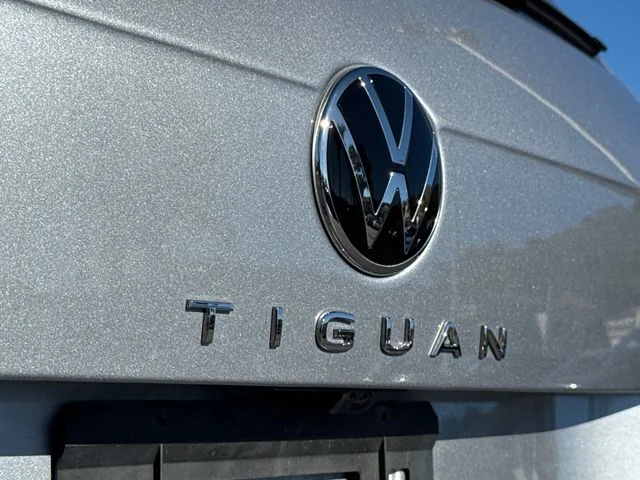 Certified Used 2023 Silver Metallic Volkswagen 2.0T SE image 14