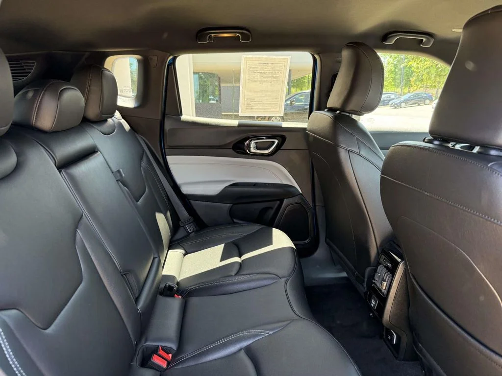 Used 2025 Blue Jeep Limited image 15