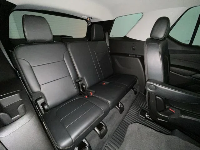 Used 2019 Silver Chevrolet Premier image 23