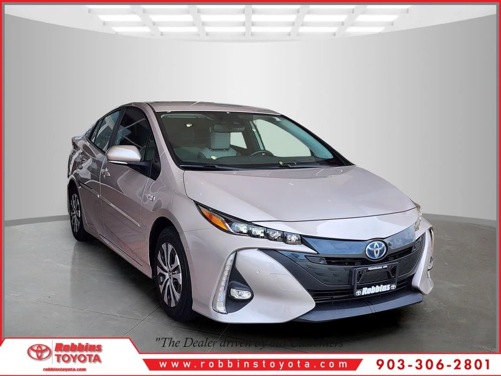 2022 Toyota Prius Prime Limited's photo