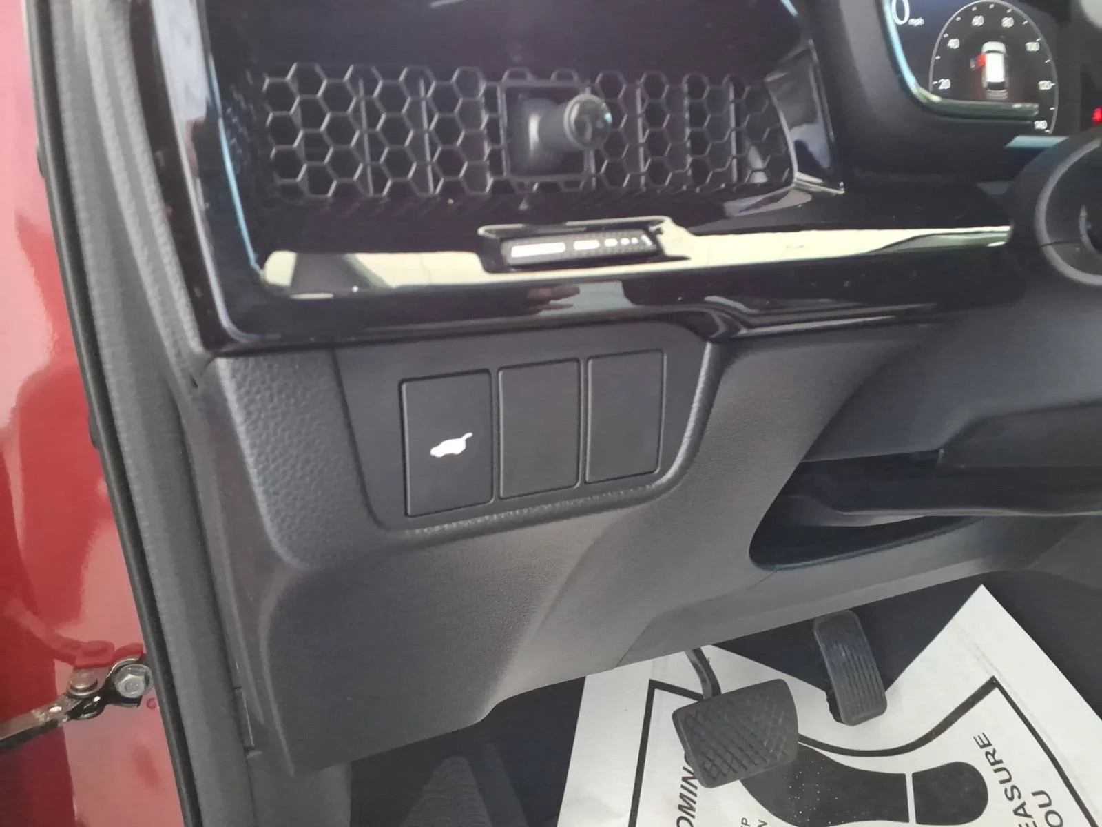 Used 2026 Radiant Red Metallic Honda EX-L image 23
