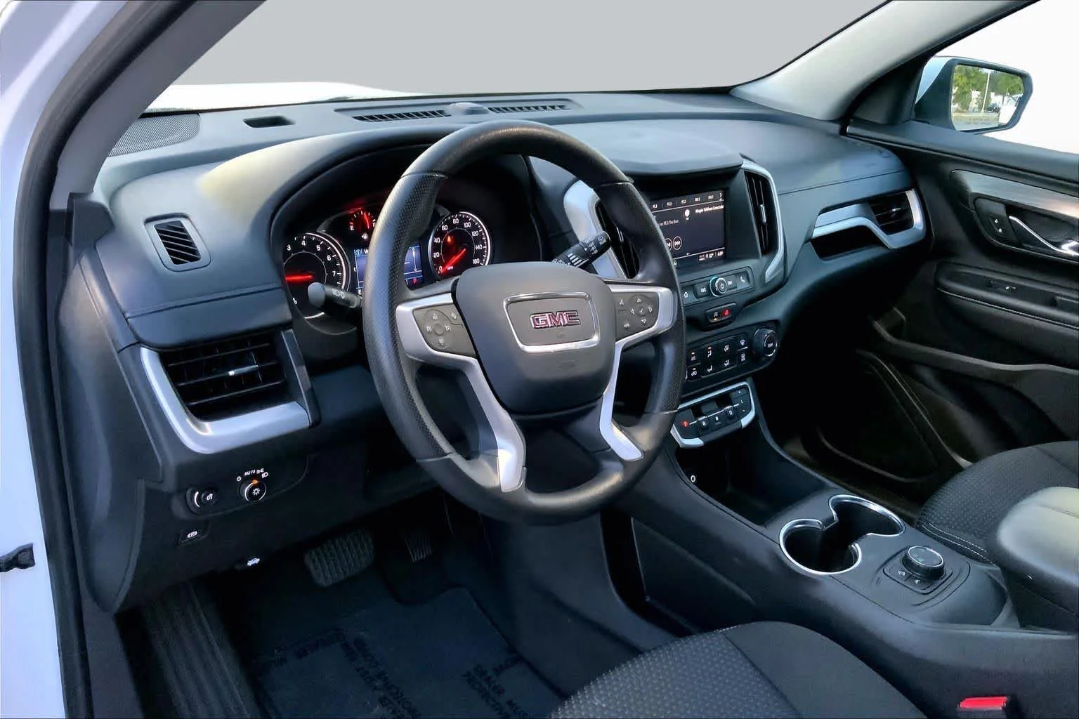 Used 2024 Summit White GMC SLE image 15