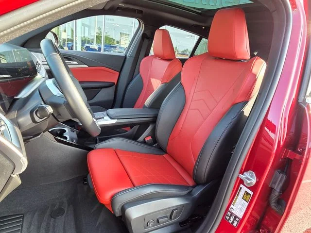 Used 2025 Red BMW xDrive28i image 9