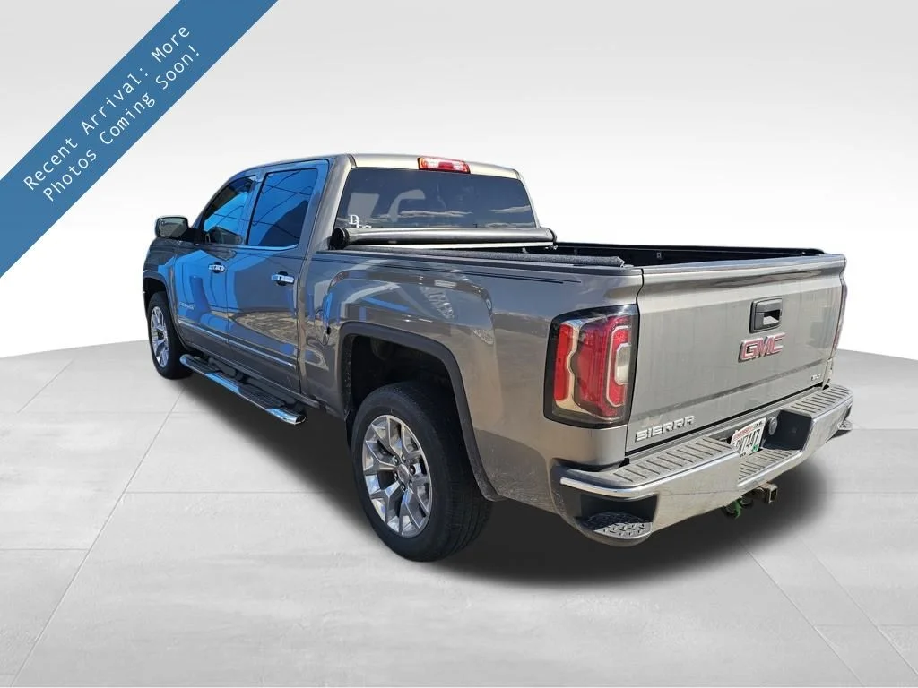 2017 GMC Sierra 4WD Crew Cab Short Box SLT's photo