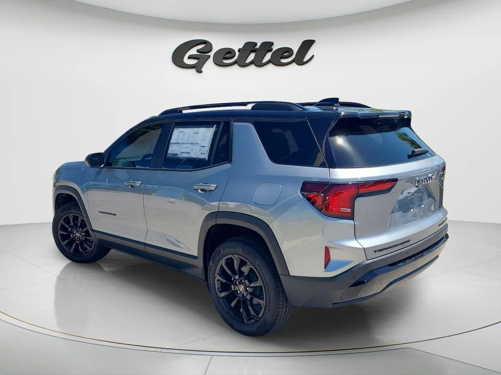 New 2026 Sterling Metallic GMC Elevation image 7