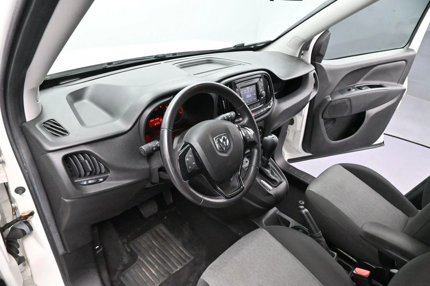 Used 2018 Bright White Ram Tradesman SLT image 13
