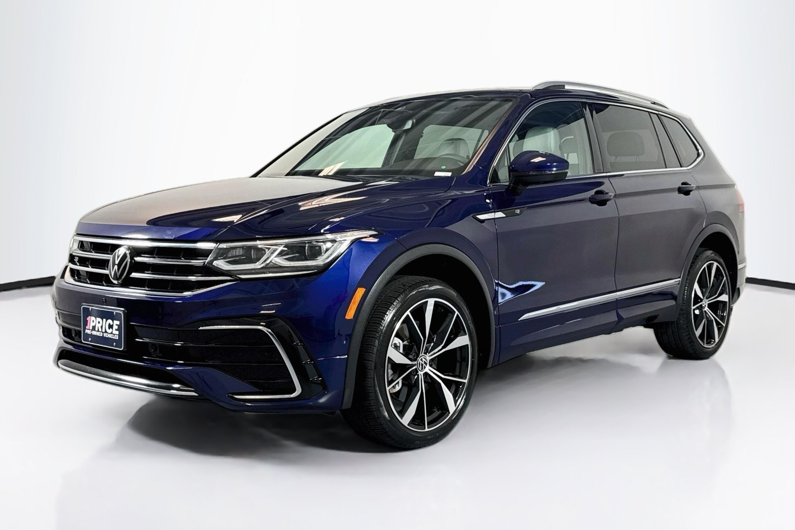 Used 2022 Atlantic Blue Metallic Volkswagen SEL R-Line image 1