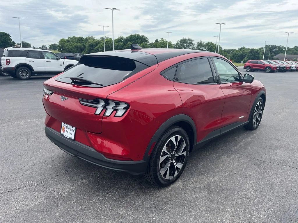 Used 2024 Rapid Red Metallic Tinted Clearcoat Ford Select image 5