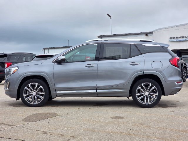 Used 2018 Satin Steel Metallic GMC Denali image 4