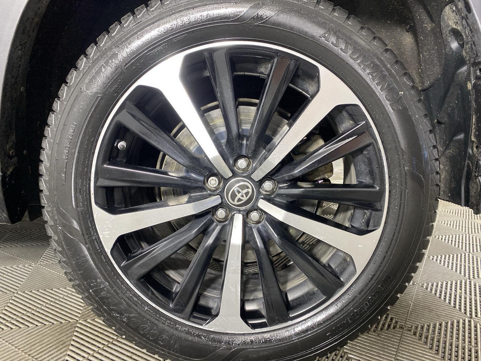 Used 2021 Midnight Black Metallic Toyota XSE image 19
