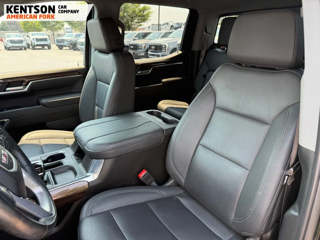 Used 2025 Black GMC Elevation image 27