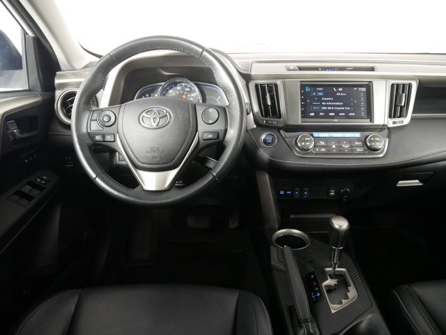 Used 2014 Blizzard Pearl Toyota Limited image 23