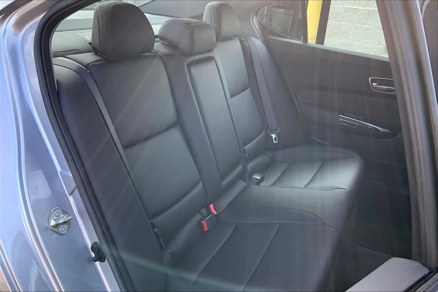 Certified Used 2019 Lunar Silver Metallic Acura  image 19