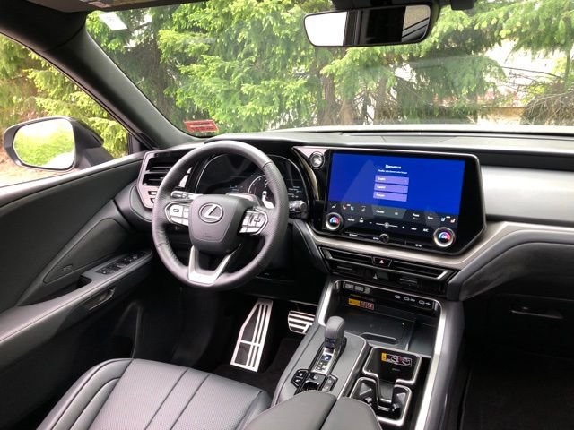 Used 2026  Lexus 350 F SPORT Handling image 15