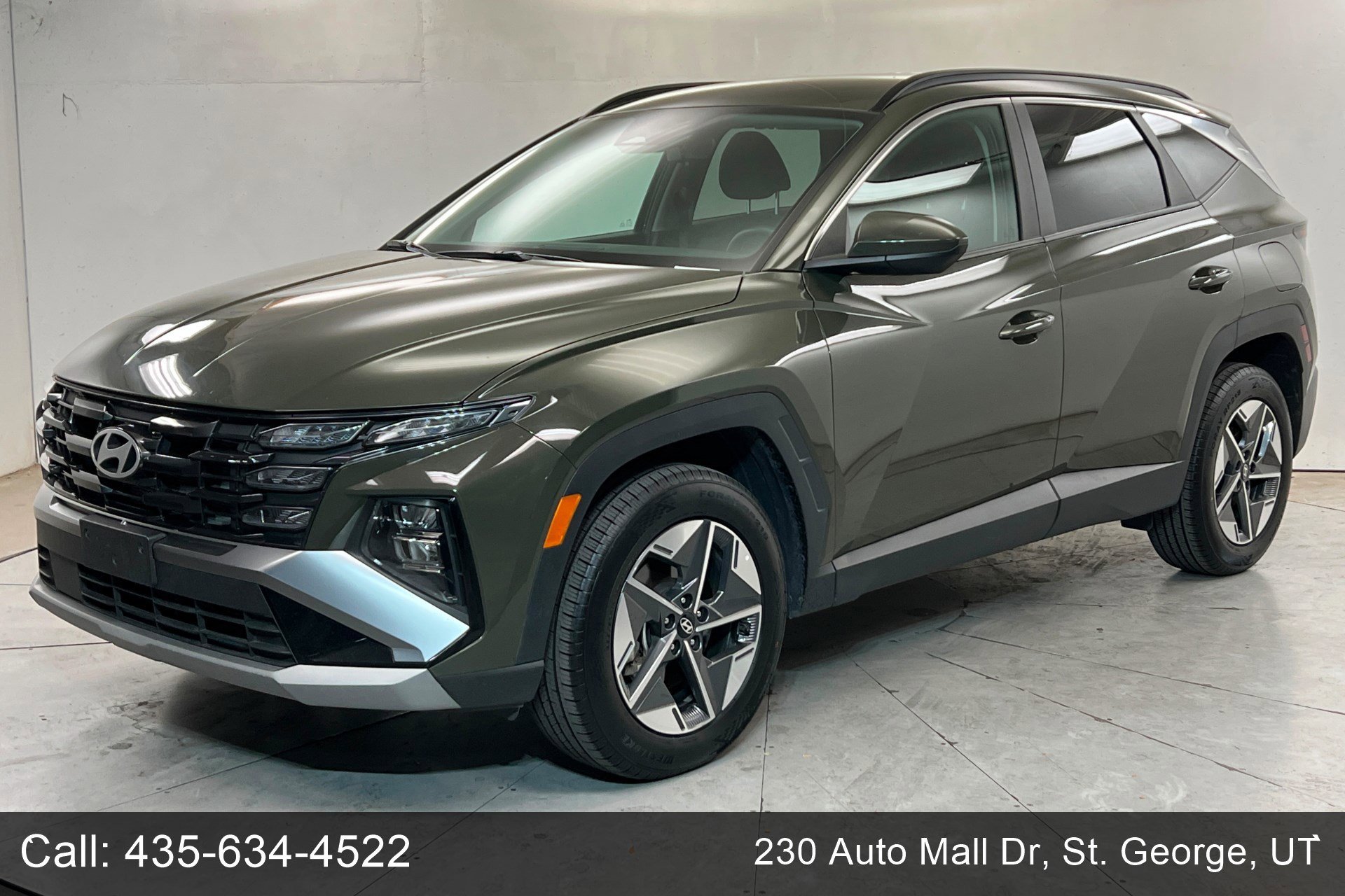 Used 2025 Rockwood Green Hyundai SEL image 1