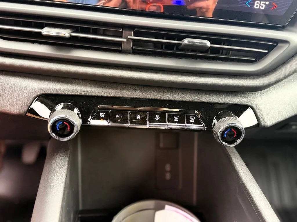 New 2026 Summit White Chevrolet WT - Extended Range image 33