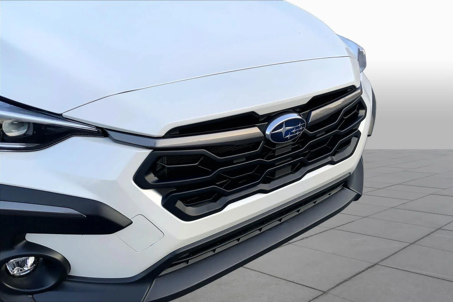 Used 2025 W3P/Crystal Whi Subaru Limited image 29