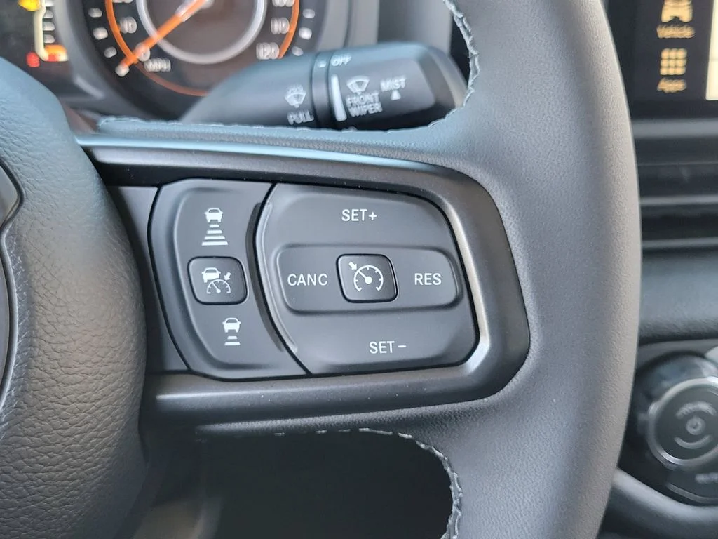 2026 Jeep Gladiator photo 5