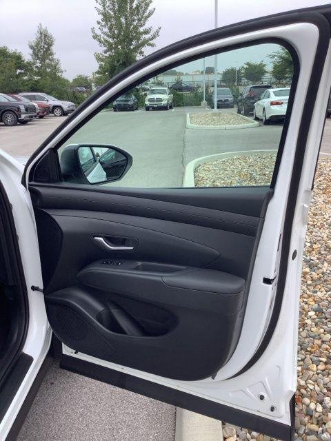 New 2026 White Pearl Hyundai SEL Plus image 23